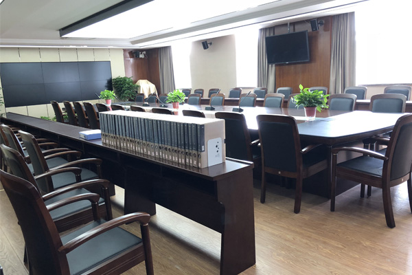 實(shí)木辦公家具廠家直銷(xiāo)